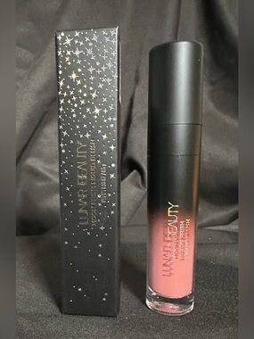LUNAR BEAUTY MOON PRISM LIQUID BLUSH - BRAND NEW in the box!
